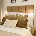 Apartman Nook Airport Studio, 5 Min From Bts Airport Pozsony