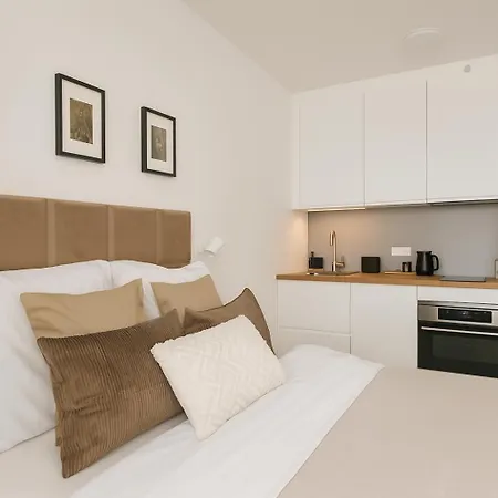 Appartamento Nook Airport Studios, 5 Min From Bts Airport *