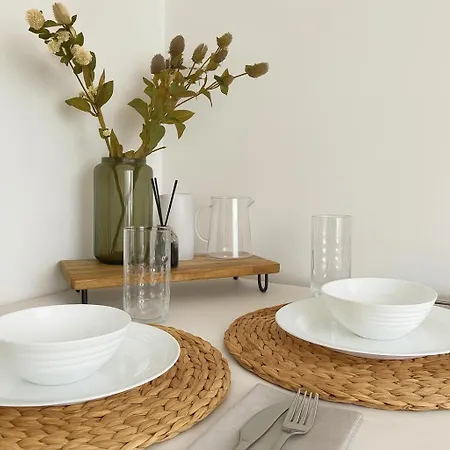 Nook Airport Studios, 5 Min From Bts Airport *