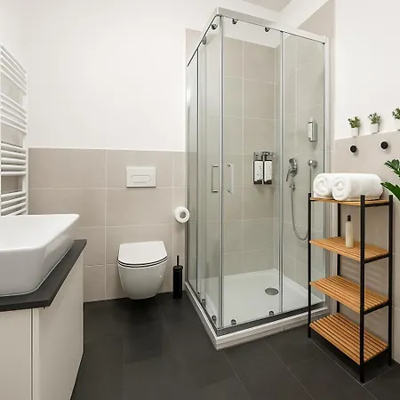 アパート Nook Airport Studios, 5 Min From Bts Airport ブラチスラヴァ