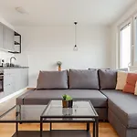 Appartement Nook Airport Studio, 5 Min From Bts Airport