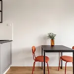 Nook Airport Studio, 5 Min From Bts Airport * Bratislava
